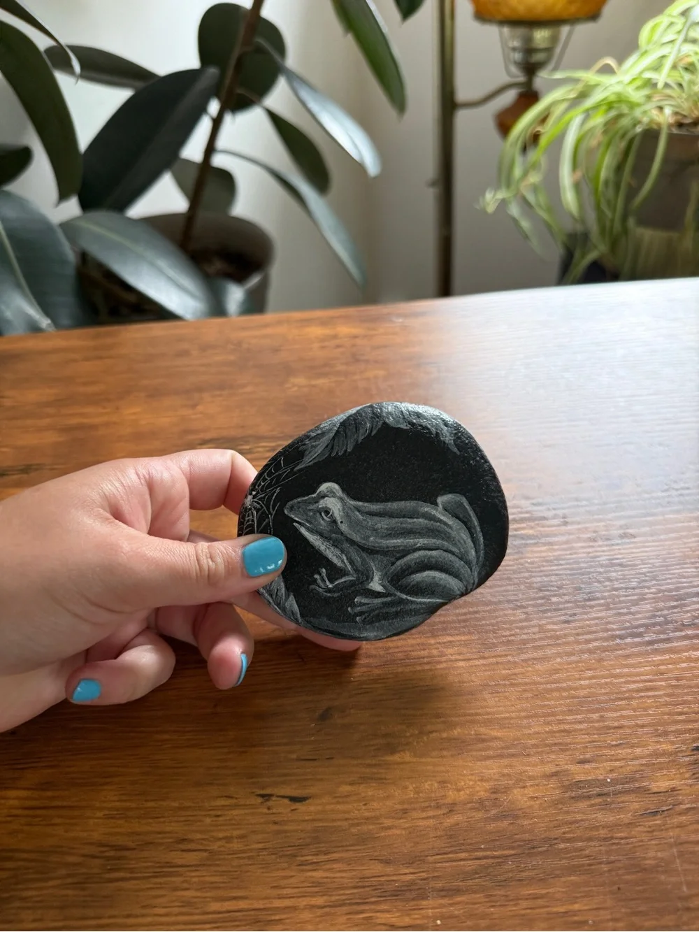 Hand-Painted Black Frog Rock - Decorative Reptile Accent